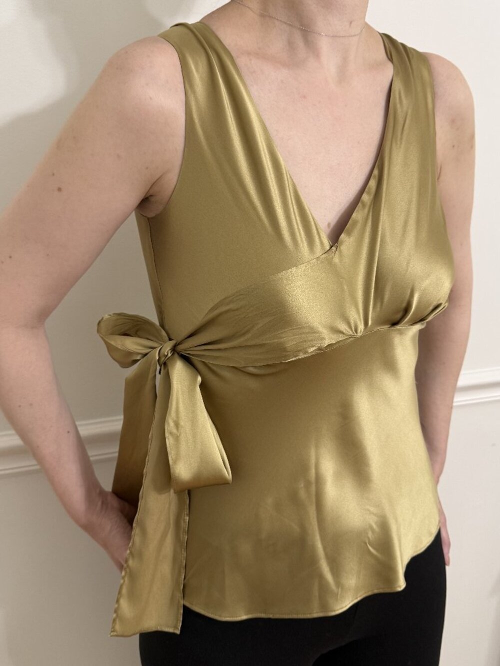 Luxury Saks Fifth Avenue silk gold sleeveless top